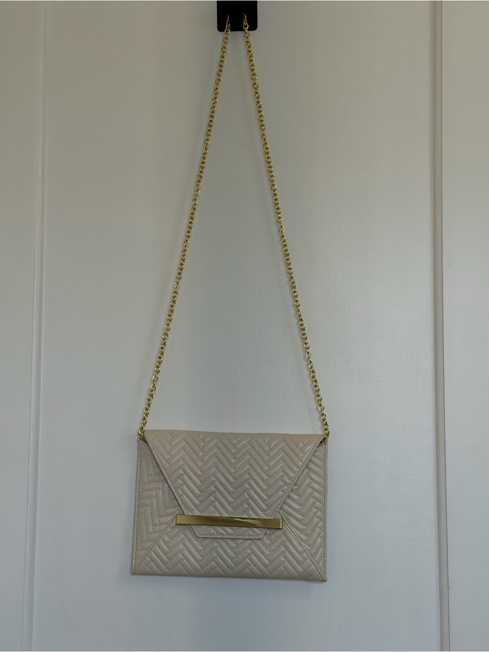 Mossimo Quilted Cream Envelope Clutch with Gold Chain